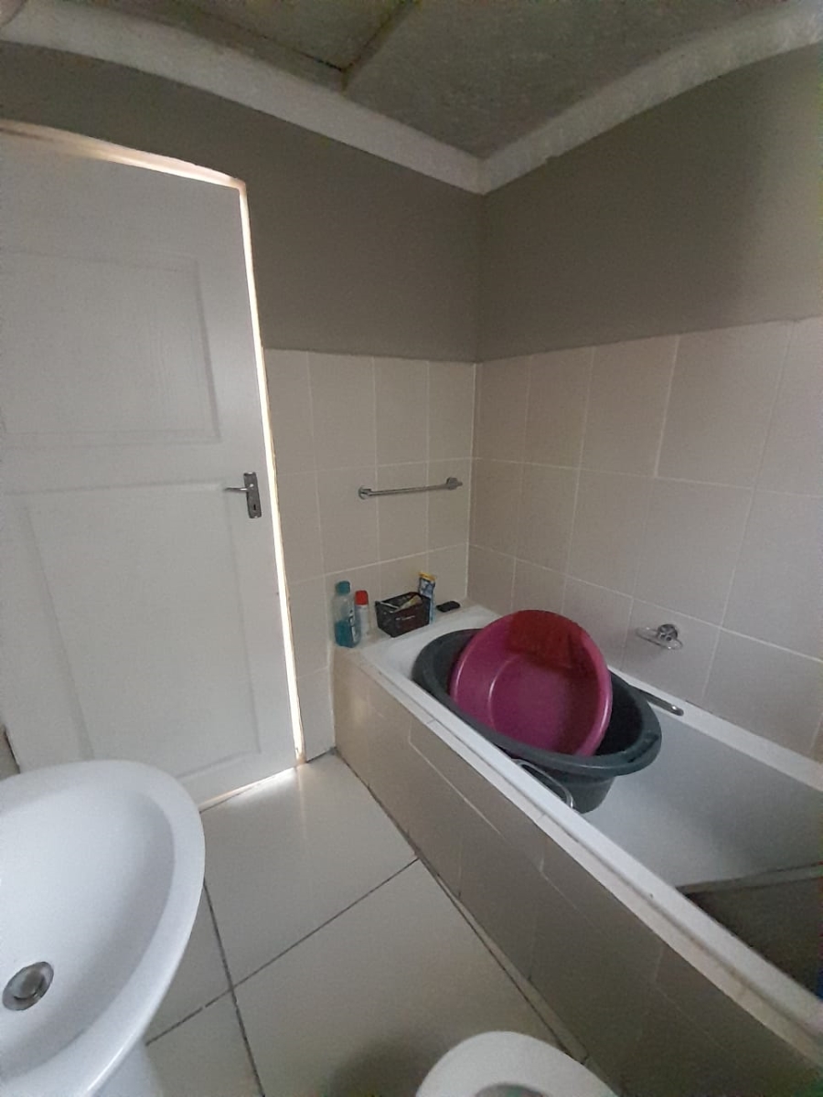 2 Bedroom Property for Sale in Mdantsane Nu 15 Eastern Cape